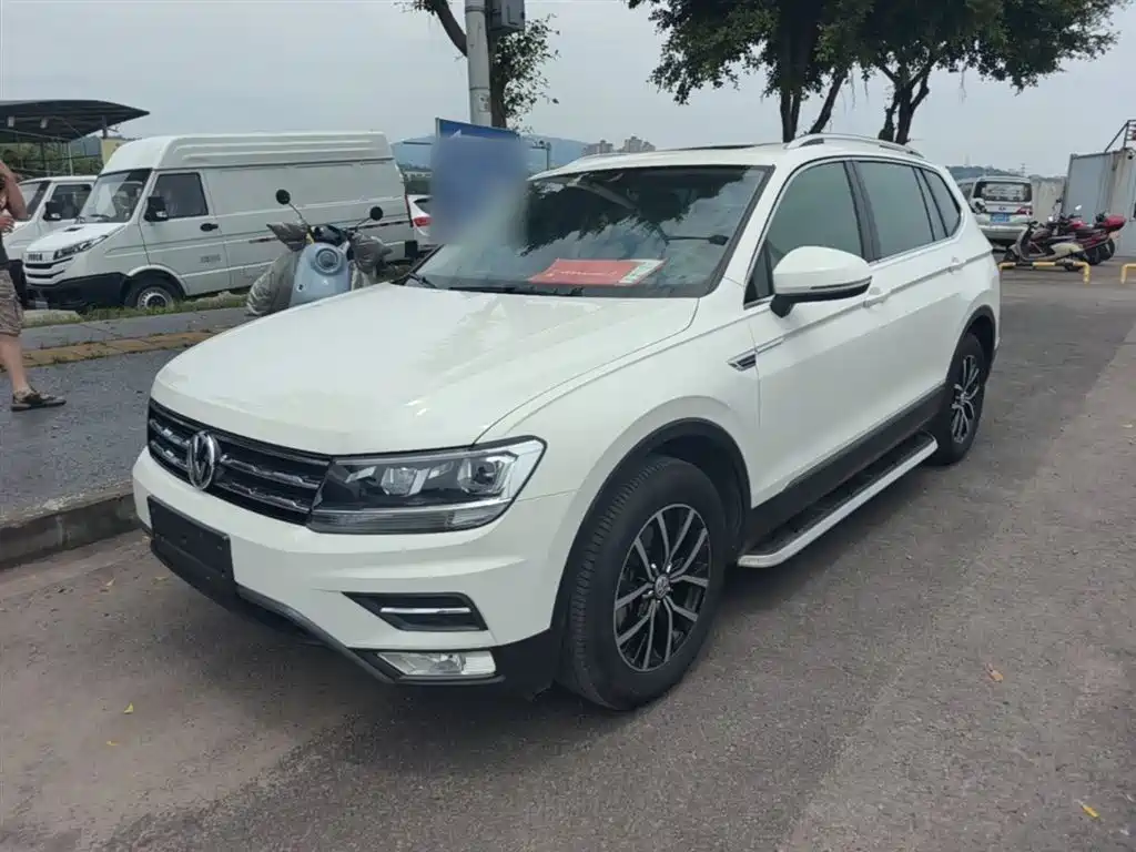 Купить Volkswagen Tiguan L