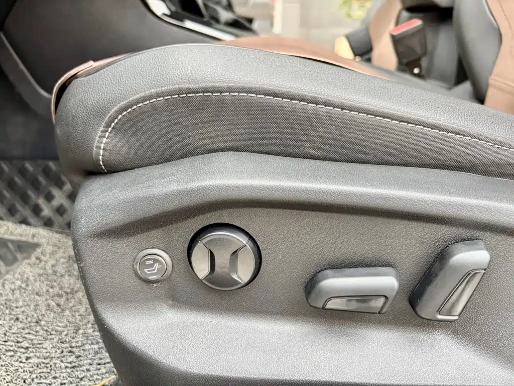 VOLKSWAGEN T ROC EXPLORING SONGS