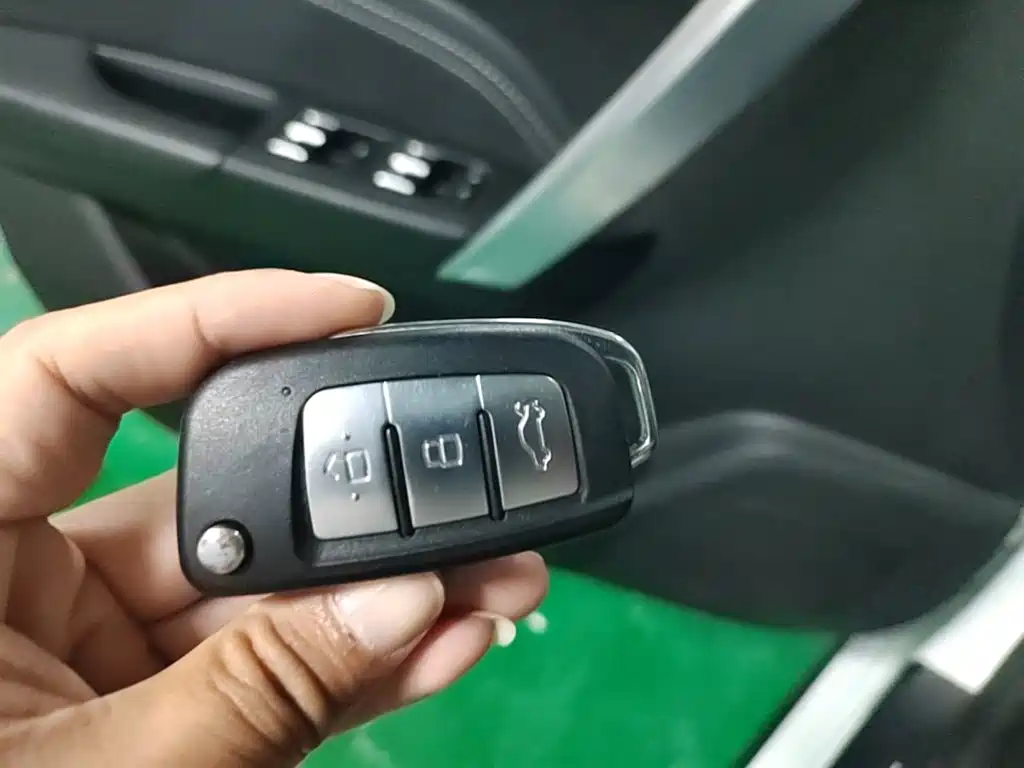 Geely Vision X3 — миниатюра 9