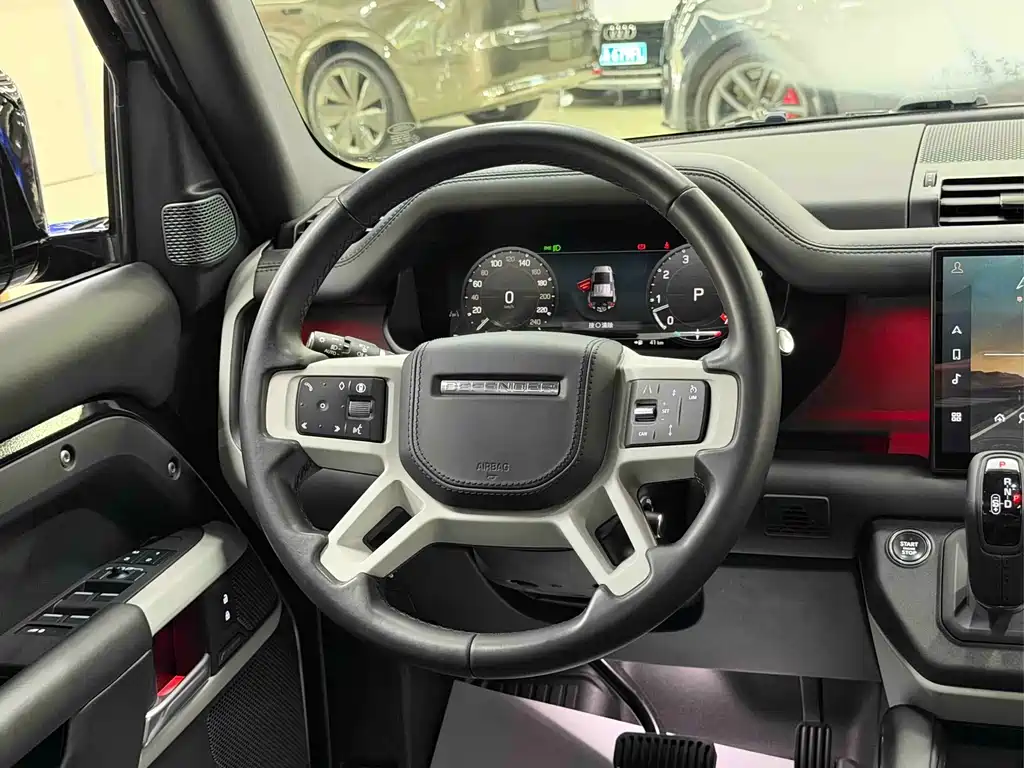 Land Rover Defender — миниатюра 12