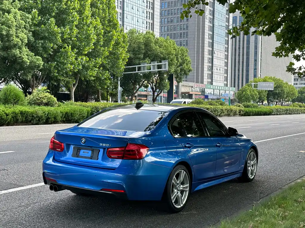 BMW 3 Series — миниатюра 19