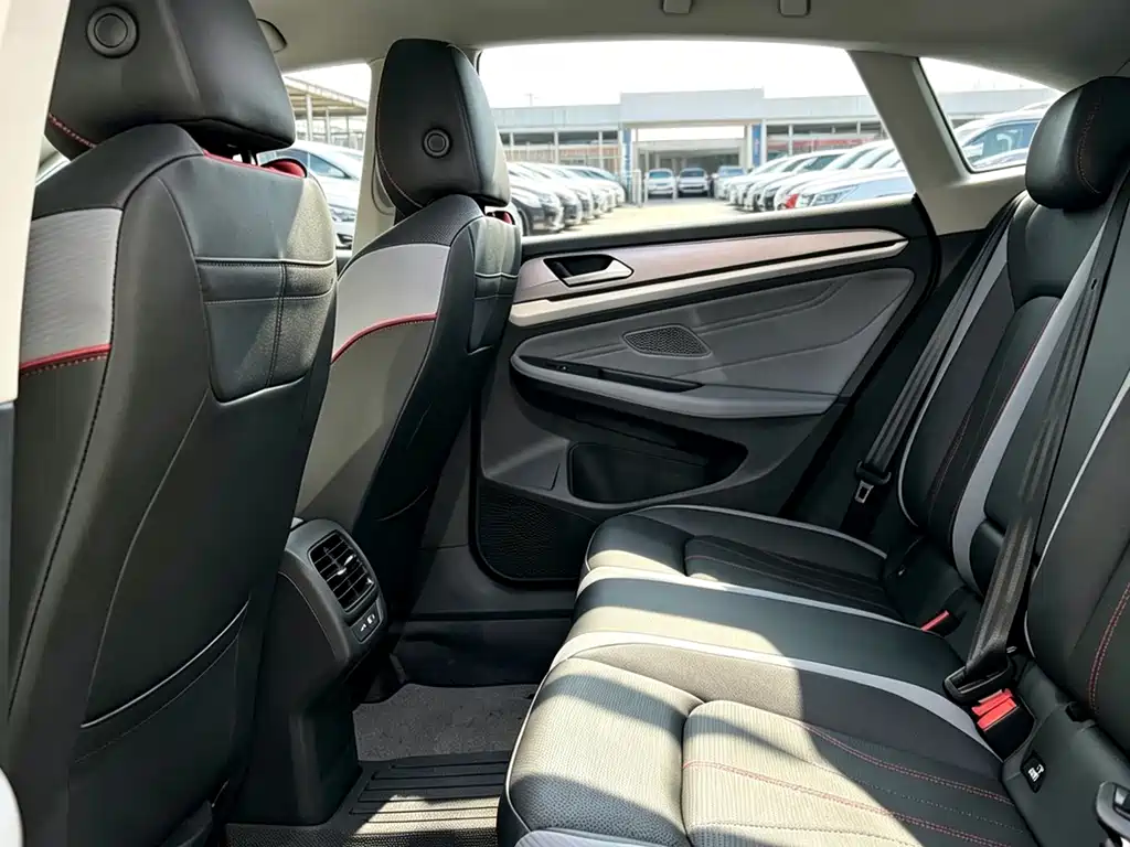 Volkswagen Lamando — миниатюра 8