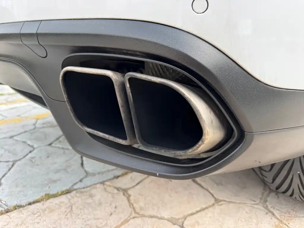 Porsche Cayenne — миниатюра 22