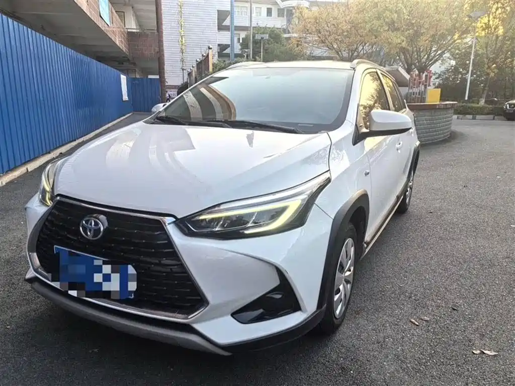 Купить Toyota Yaris L