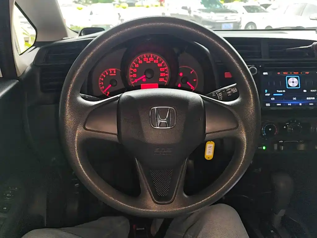 Honda Fit — миниатюра 11