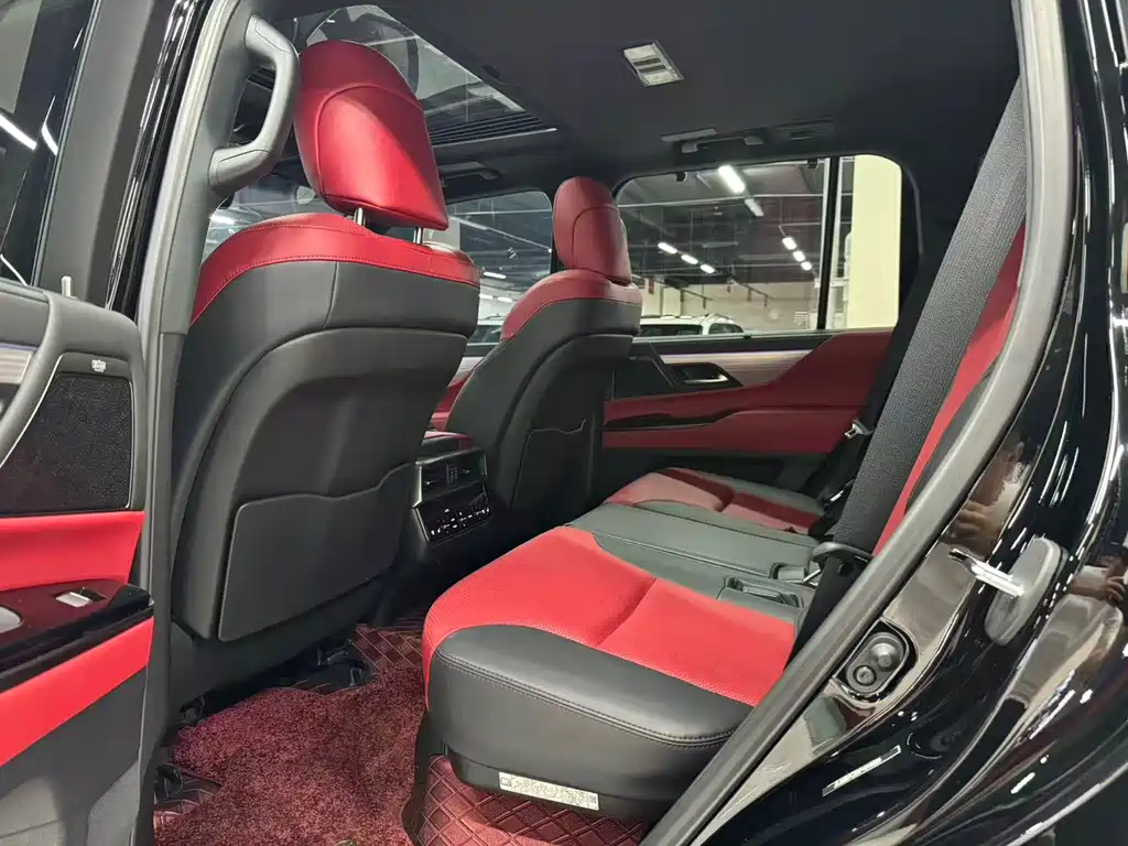 Lexus LX — миниатюра 8