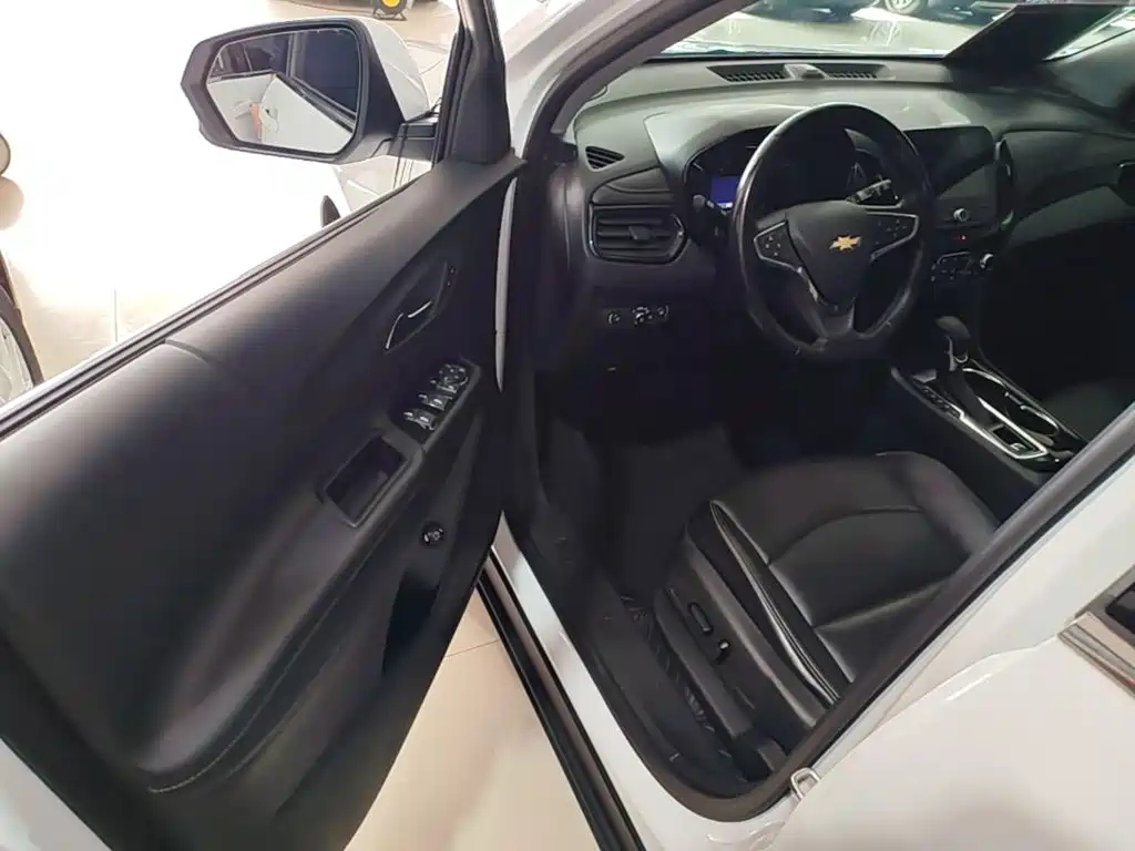 Chevrolet Equinox — миниатюра 16