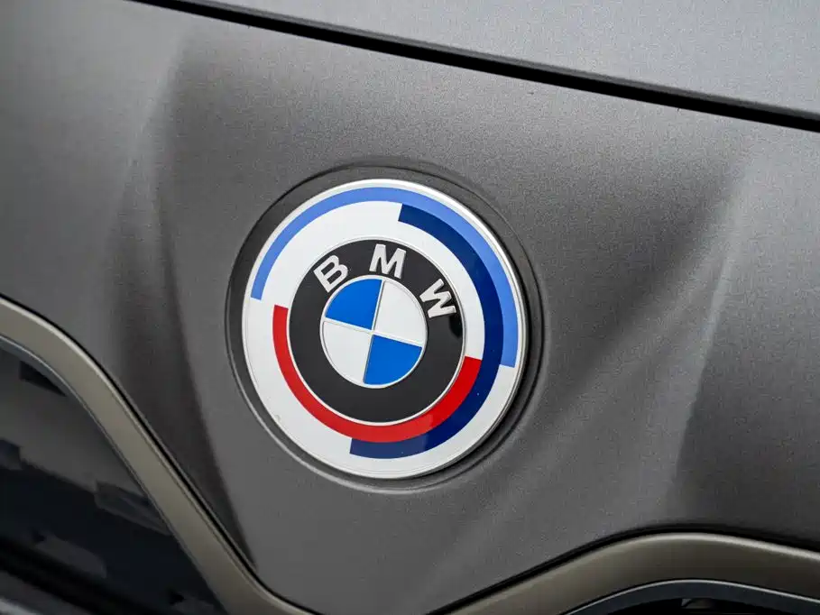 BMW i4 — миниатюра 19