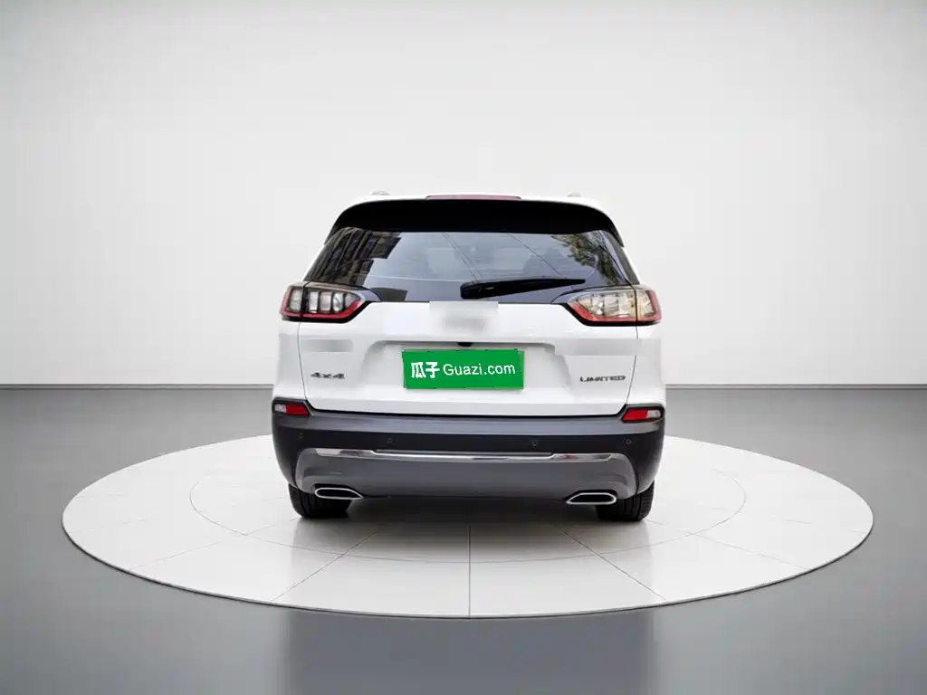 Jeep Cherokee — миниатюра 3