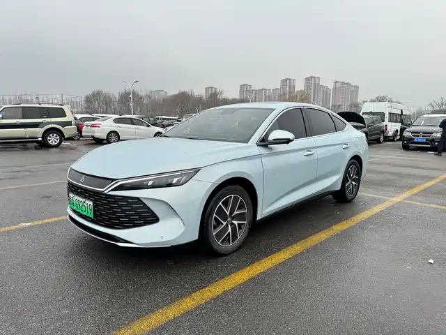 BYD QIN L 2025