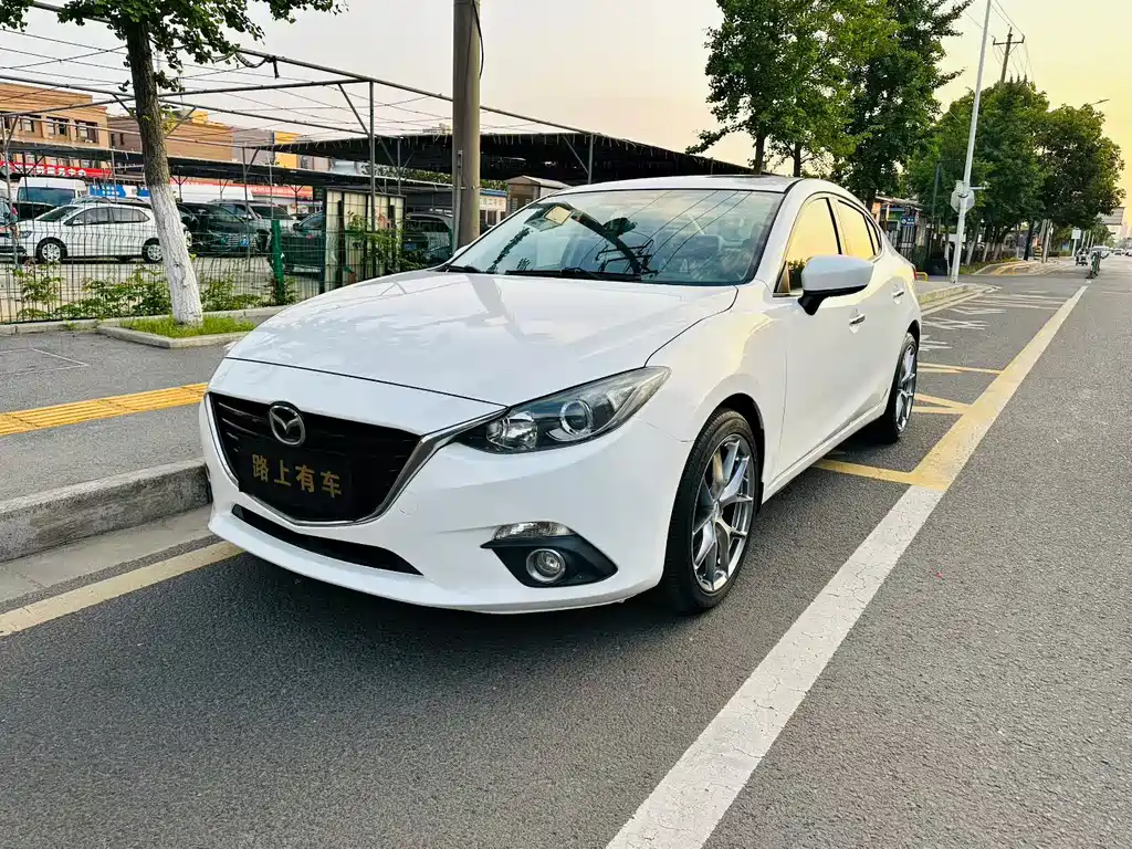 Купить Mazda 3 Axela