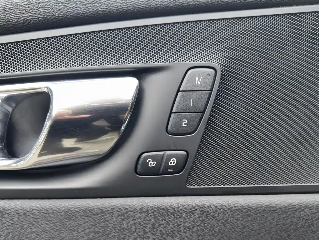 Volvo XC60 — миниатюра 13