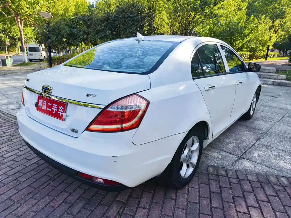 Geely Emgrand — миниатюра 9
