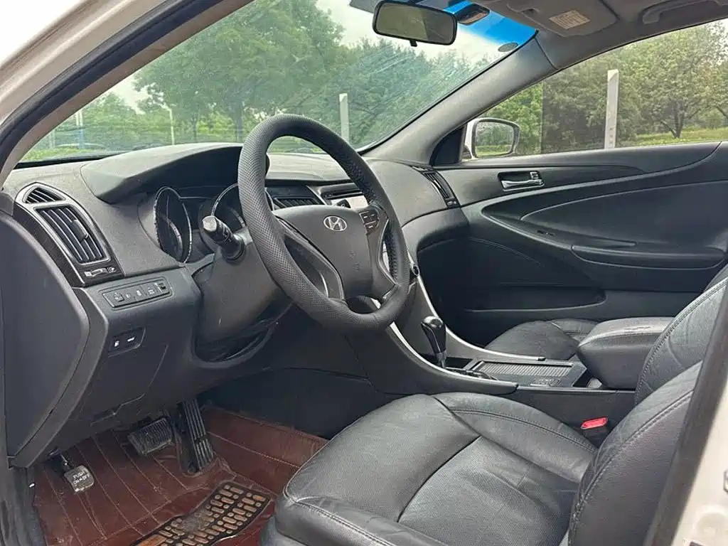 Hyundai Sonata — миниатюра 8