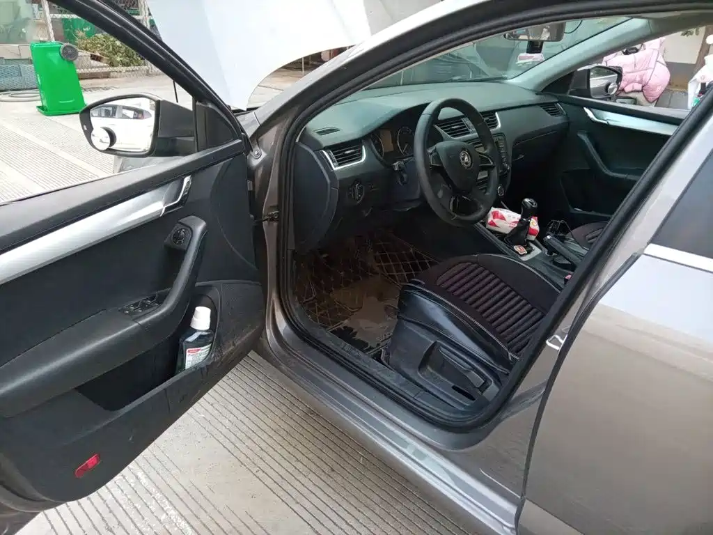 Skoda Octavia — миниатюра 12