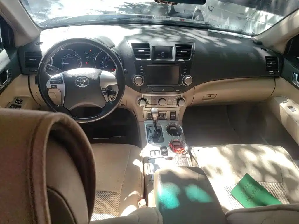 Toyota Highlander — миниатюра 5