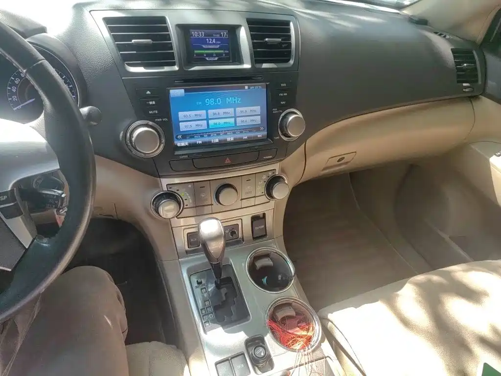 Toyota Highlander — миниатюра 9