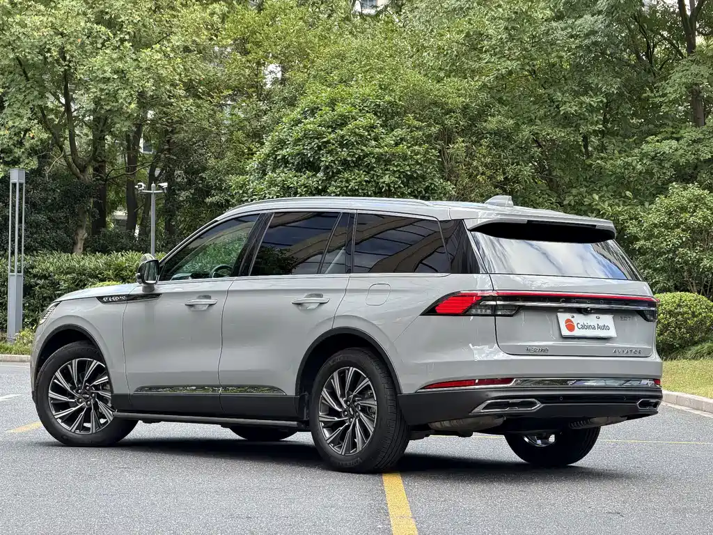 Lincoln Aviator — миниатюра 6