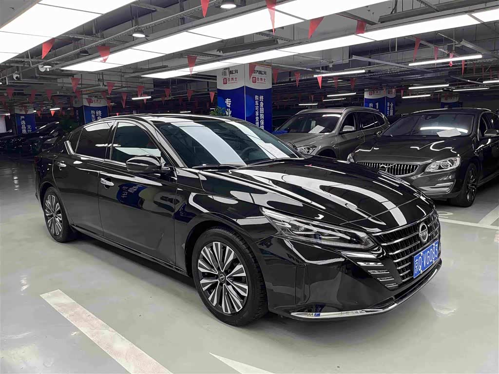 Nissan Teana 2.0 л 2024 г. Чёрный, пробег 33000 км