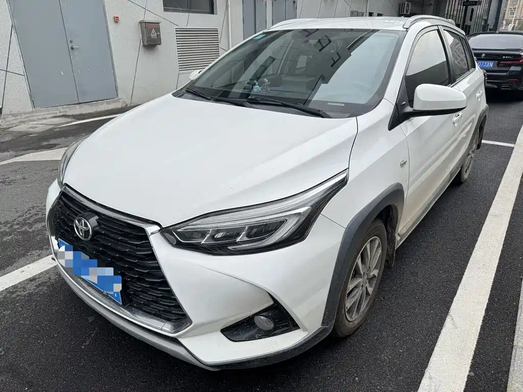 Toyota Yaris L 2022