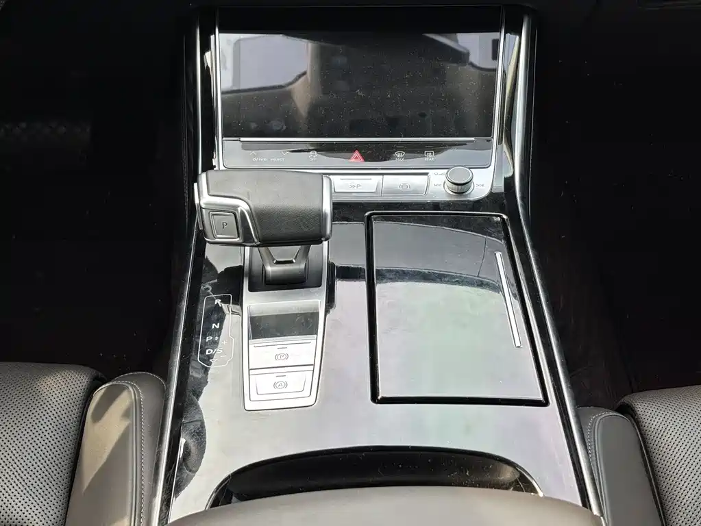 Audi A8 2024 A8L 50 TFSI quattro