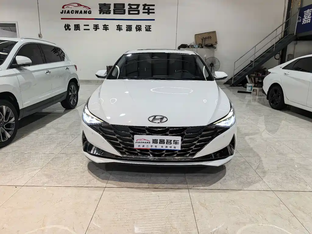 Hyundai Elantra — миниатюра 9