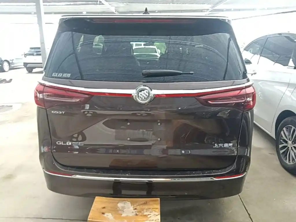 Buick GL8 — миниатюра 6