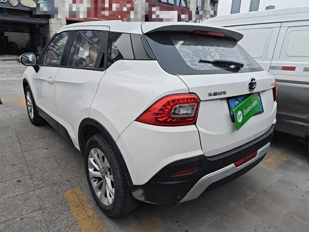 Brilliance V3 2016 1.5L AT