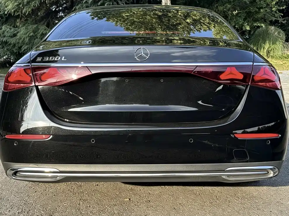 Mercedes-Benz E-Class — миниатюра 13