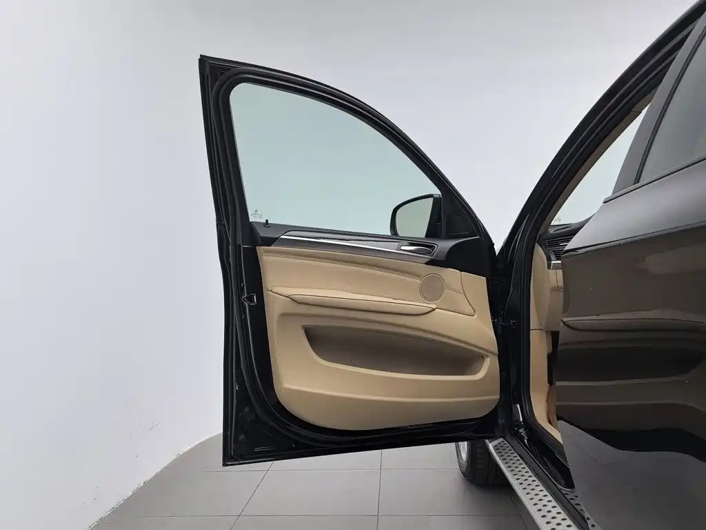 BMW X6 — миниатюра 8