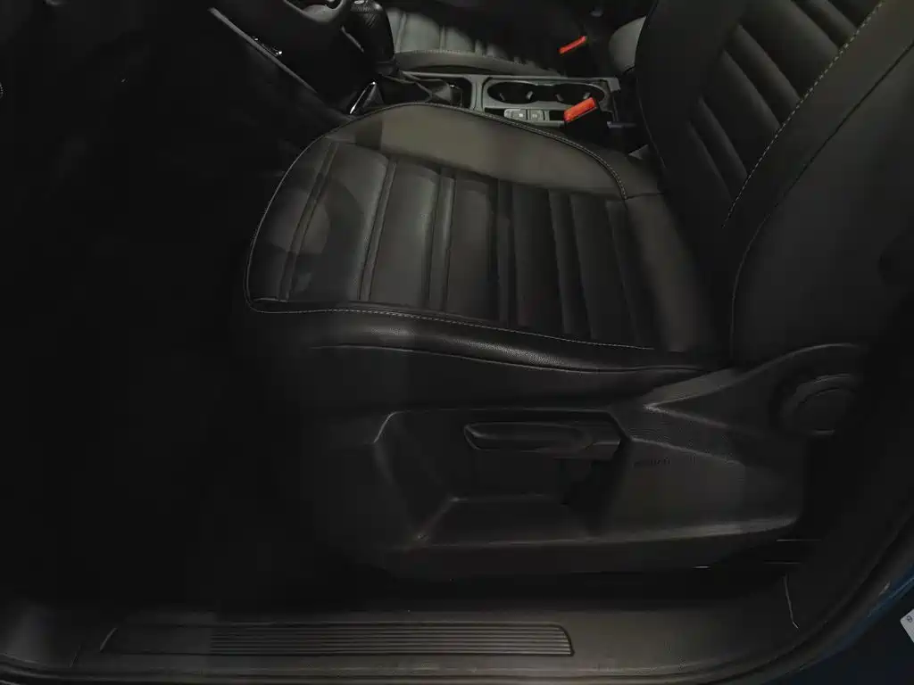 Volkswagen Touran — миниатюра 20