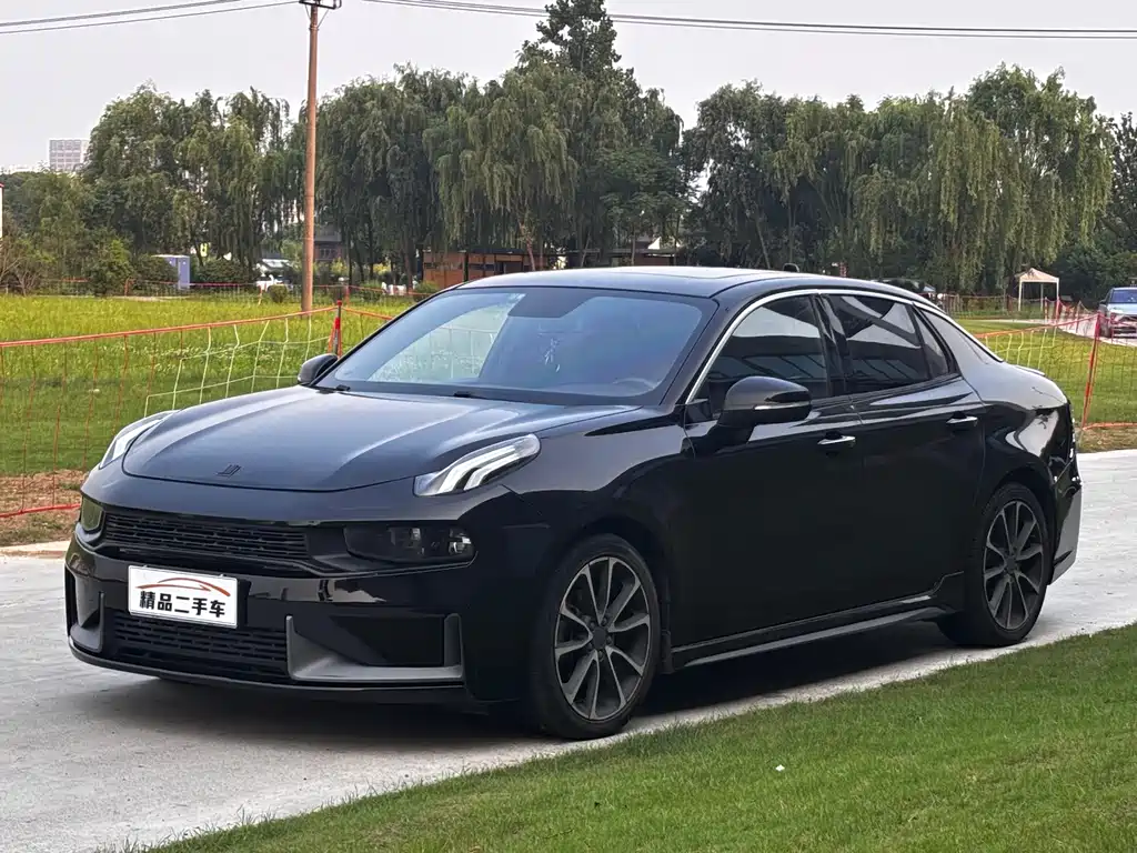 Купить Lynk & Co 03