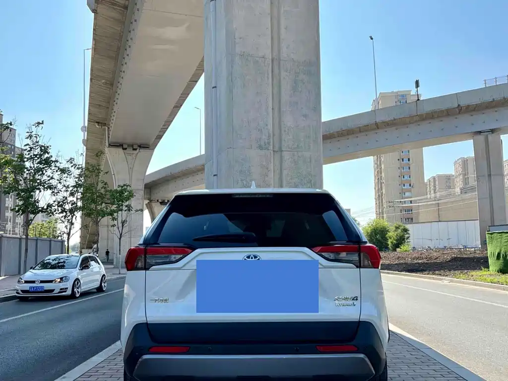 TOYOTA RAV4 RONGFANG