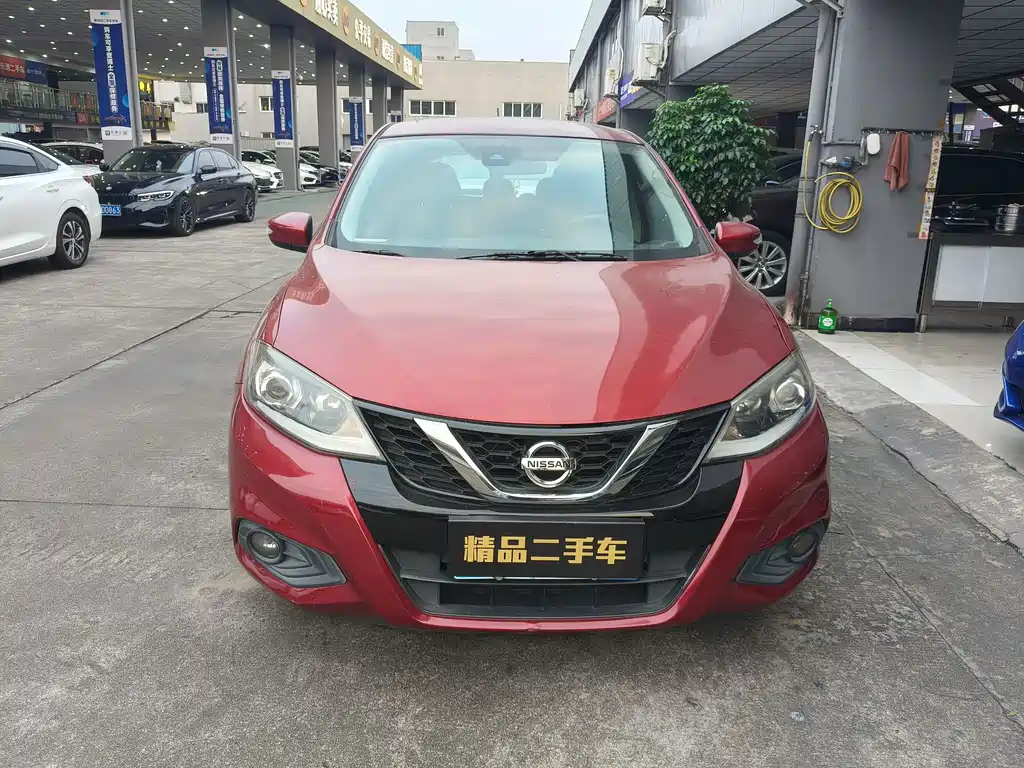 Nissan Tiida — миниатюра 2