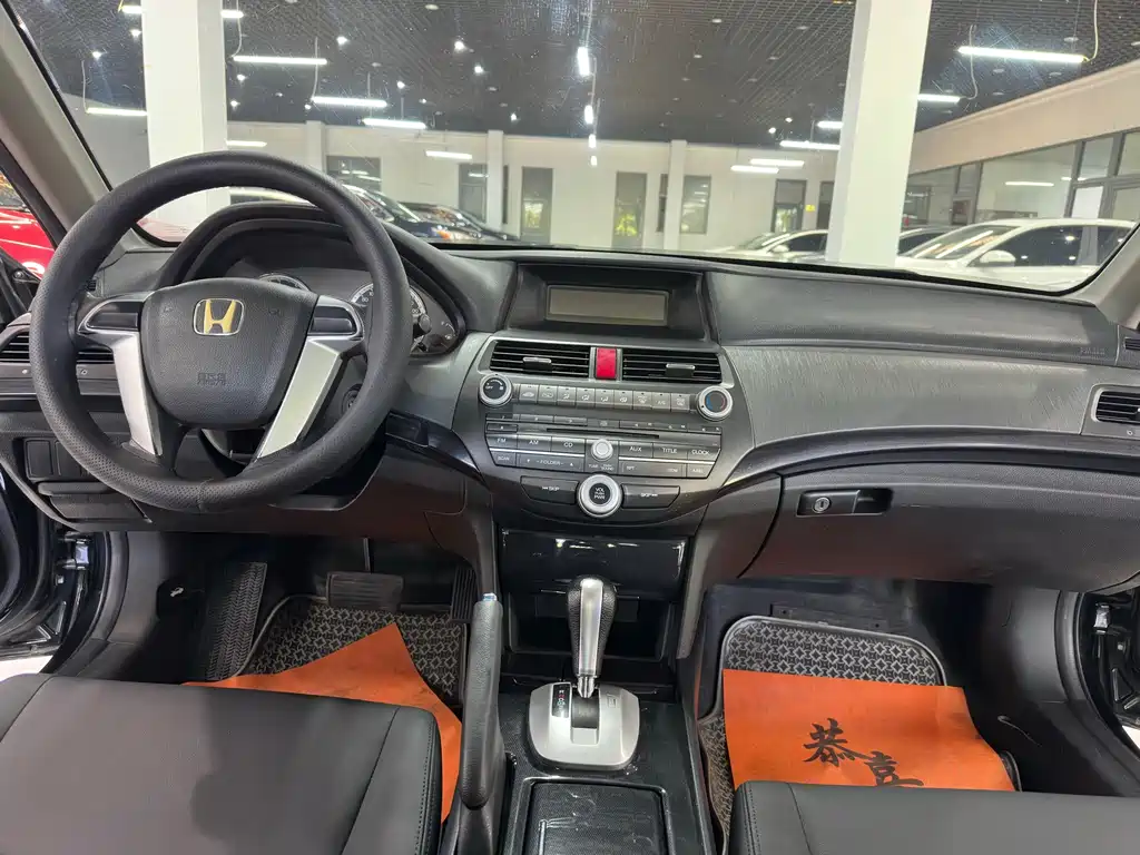 Honda Accord — миниатюра 9