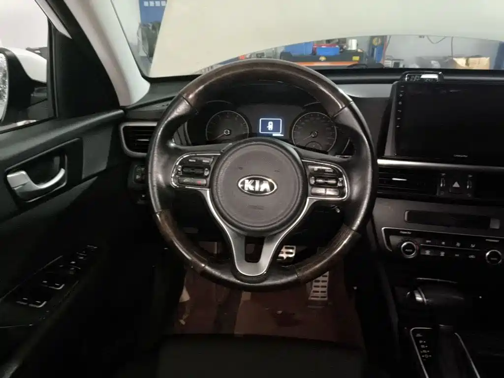 Kia K5 — миниатюра 3