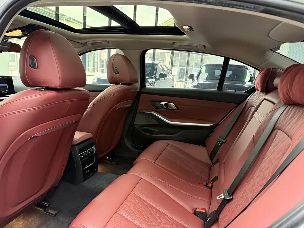 BMW i3 — миниатюра 13