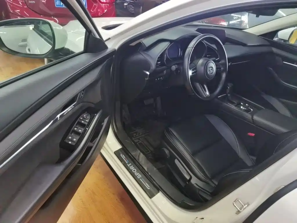 Mazda 3 Axela — миниатюра 16
