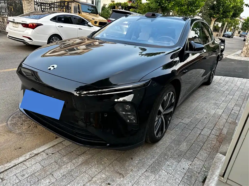 NIO ET7