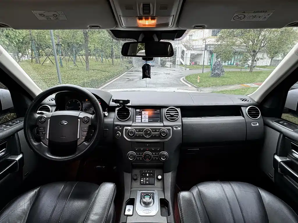 Land Rover Discovery 2015 3.0 SDV6 HSE