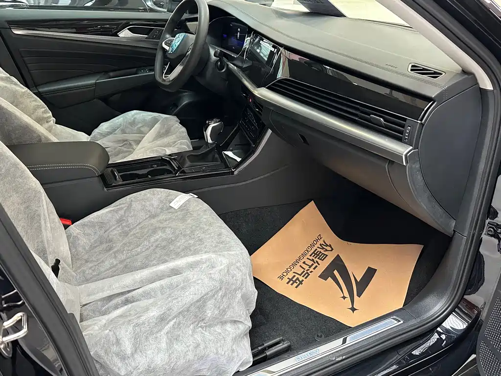 VOLKSWAGEN PASSAT NEW ENERGY