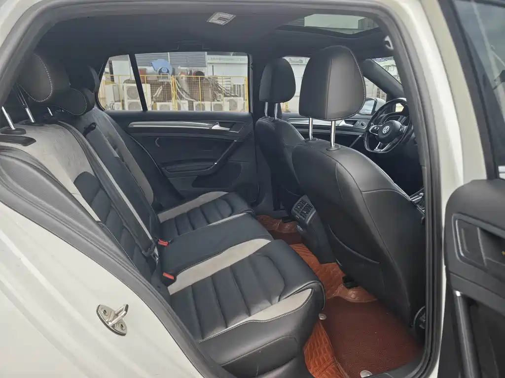 Volkswagen Golf — миниатюра 14