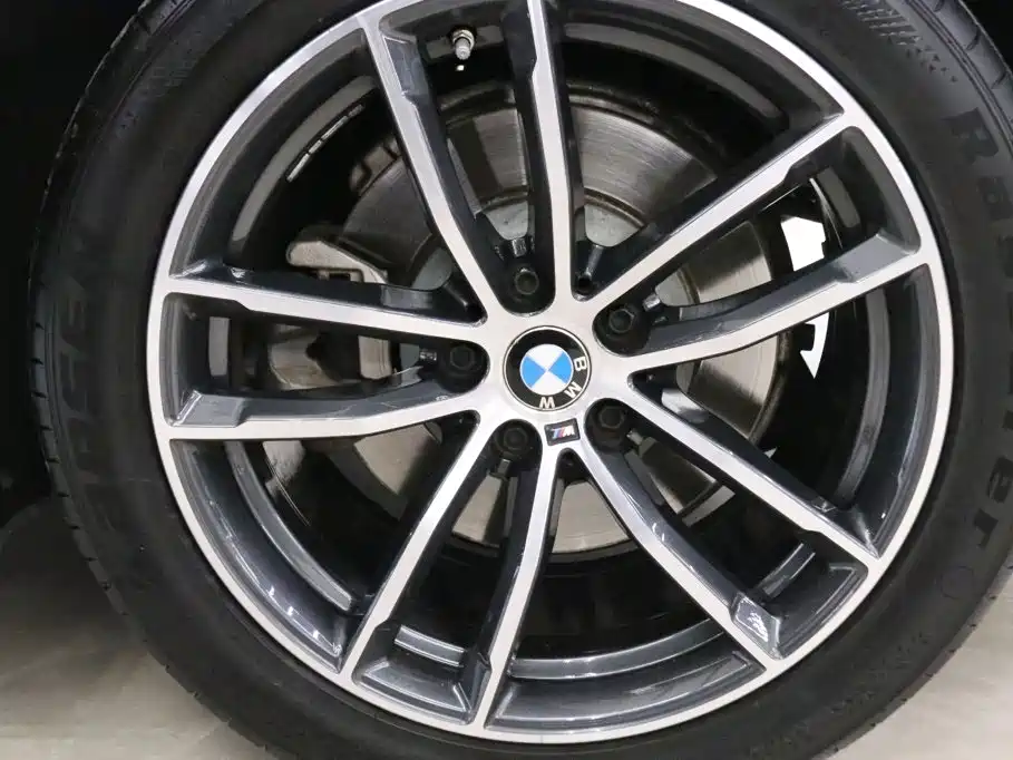BMW 5 Series (Import) — миниатюра 18