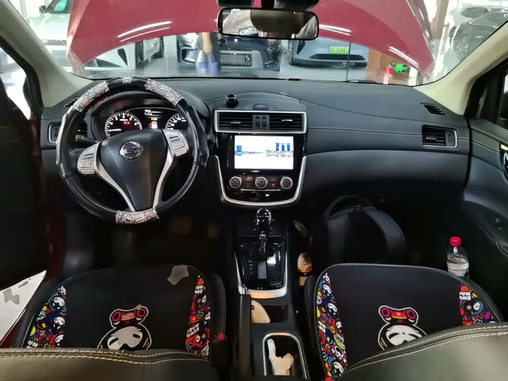 Nissan Tiida — миниатюра 10