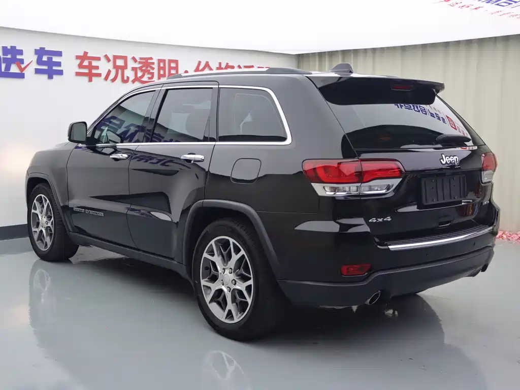 Jeep Grand Cherokee (Import) — миниатюра 23