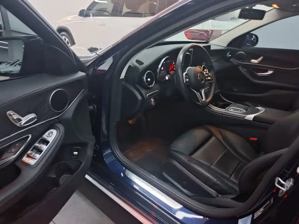 Mercedes-Benz C-Class — миниатюра 16
