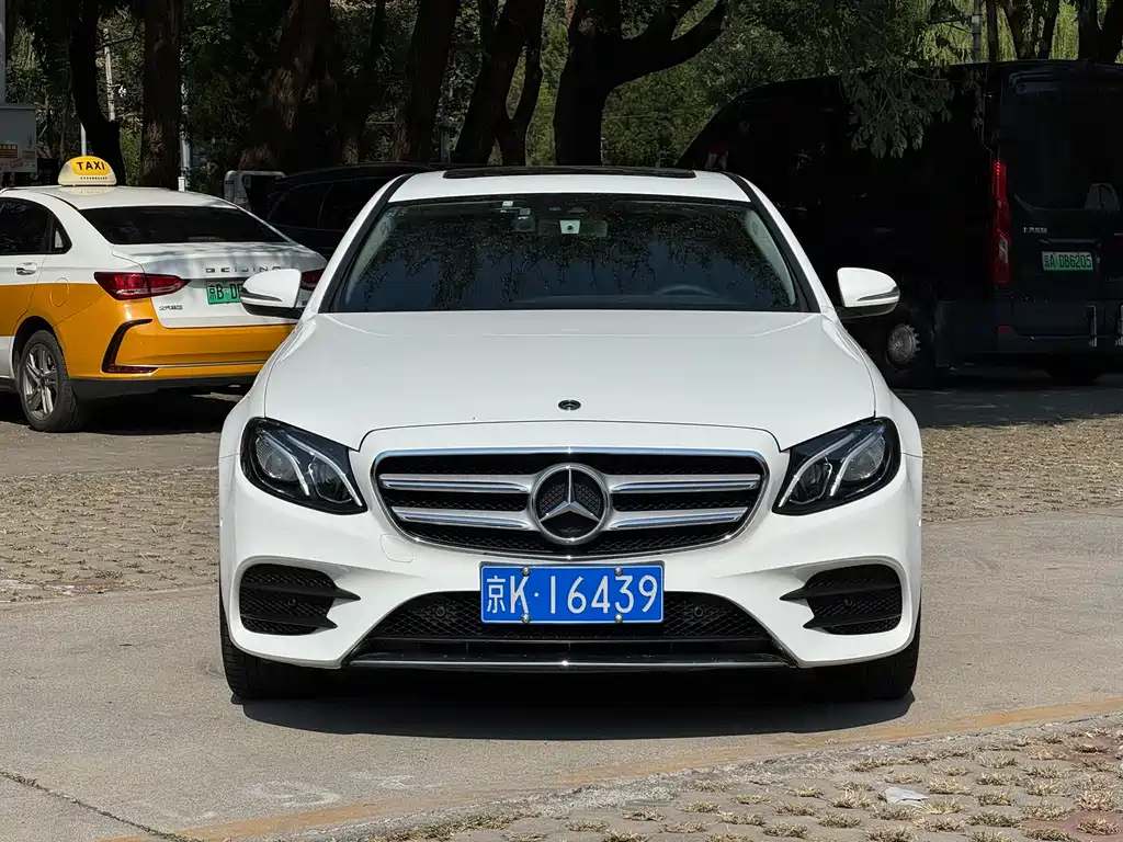 Mercedes-Benz E-Class — миниатюра 4