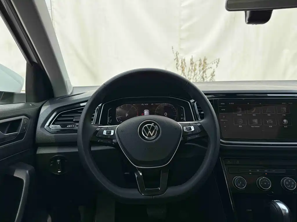 Volkswagen T-Roc — миниатюра 5
