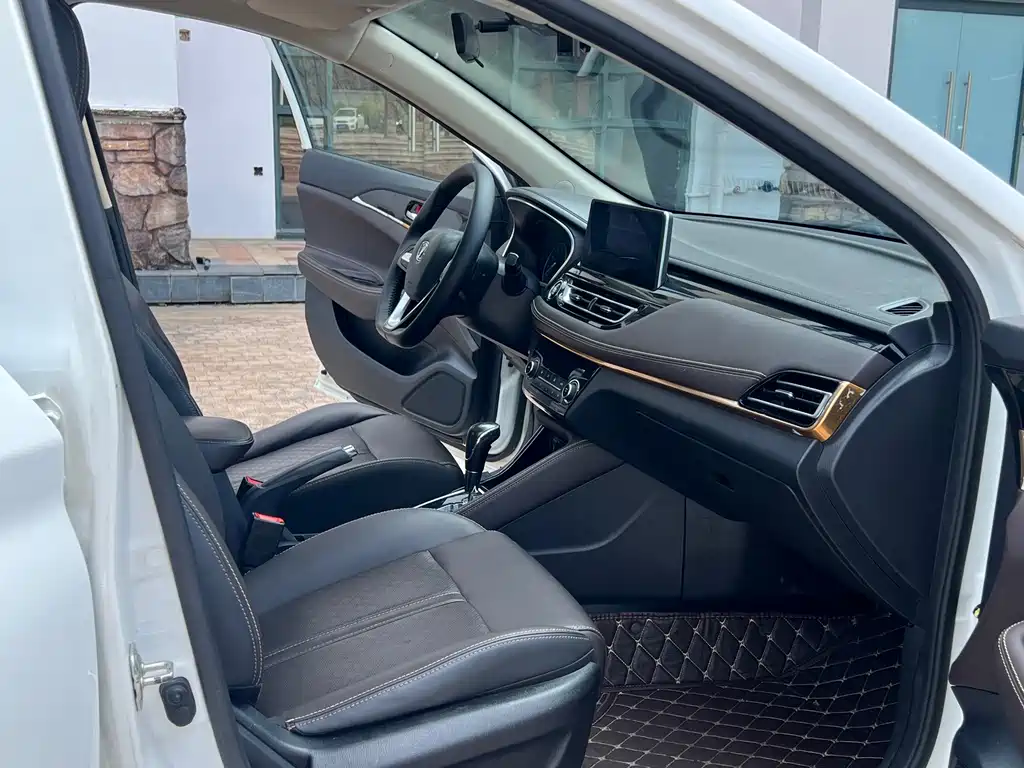 Changan Eado DT — миниатюра 11