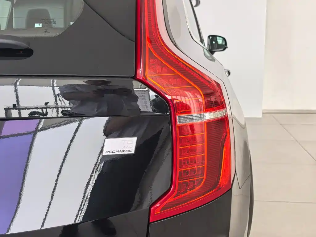 Volvo XC90 PHEV — миниатюра 14